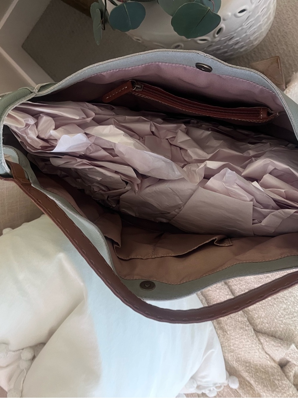 NEW With tags The Sak meadow Soft Leather Tote with Braided Tan Handle - Picture 9 of 9